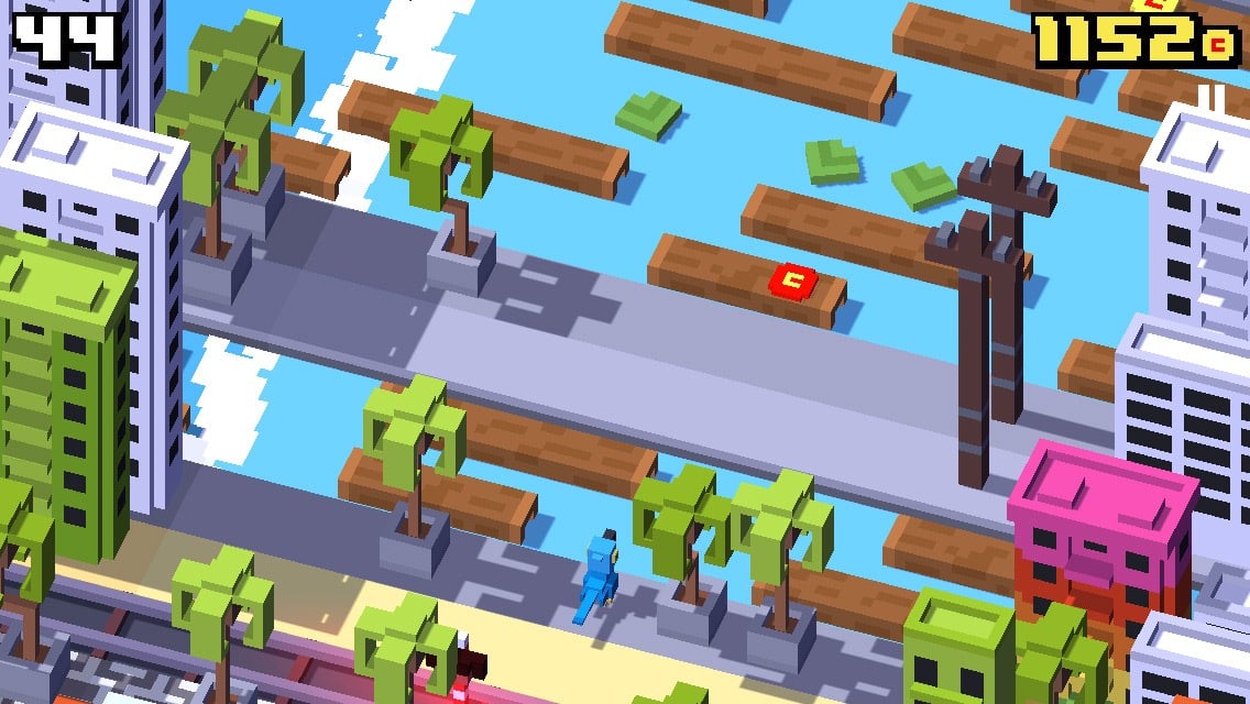 CrossyRoad_InAction_BlueMacaw