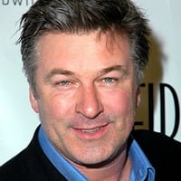 Alec Baldwin kicked off plane because of Words with Friends