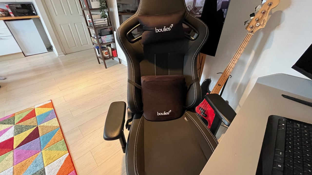 The Boulies Elite Max chair from the front